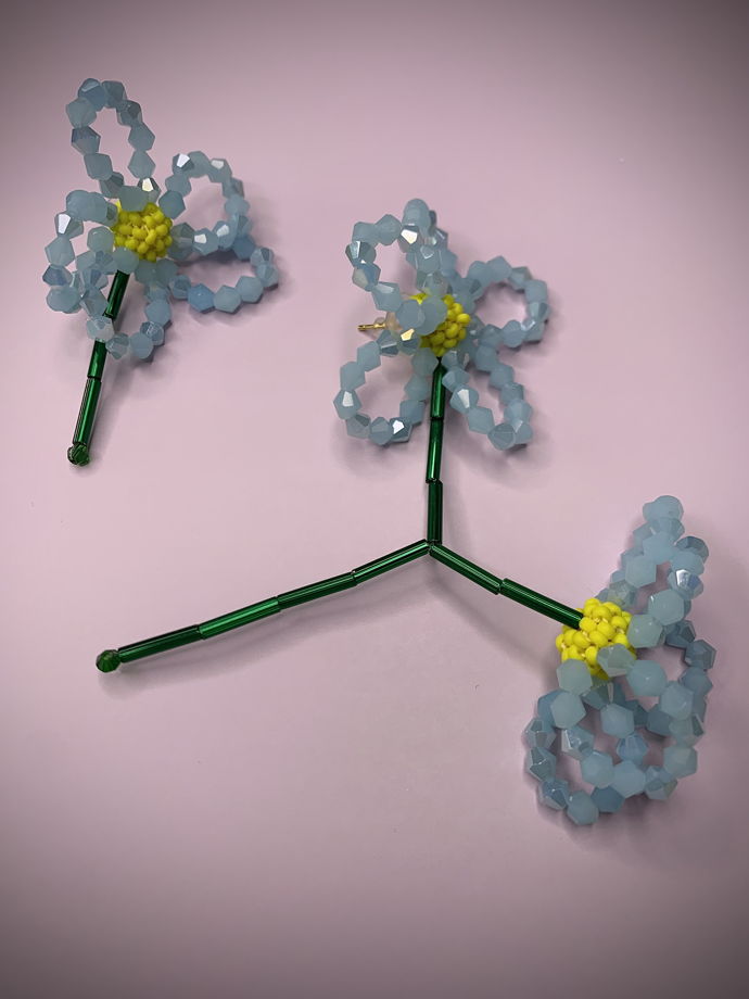 Серьги цветы из биконусов