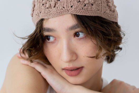 Летняя шапка кроше Pillbox