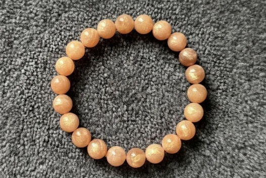 Браслет из натурального солнечного камня Ani.g.bracelets