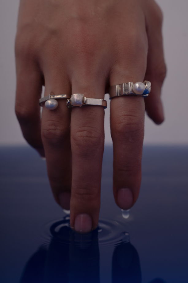 Серебряное кольцо Wave с барочным жемчугом
