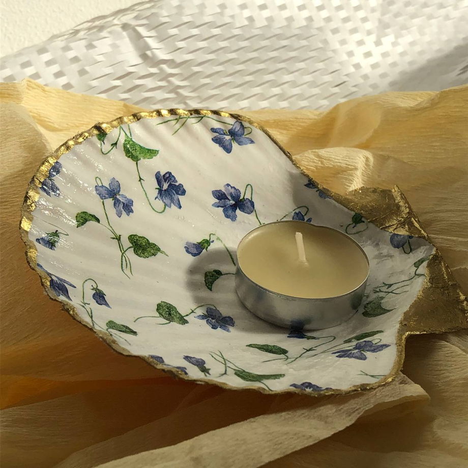 Тарелочка из ракушки Приморского гребешка "Полевые цветы" для украшений или свечей