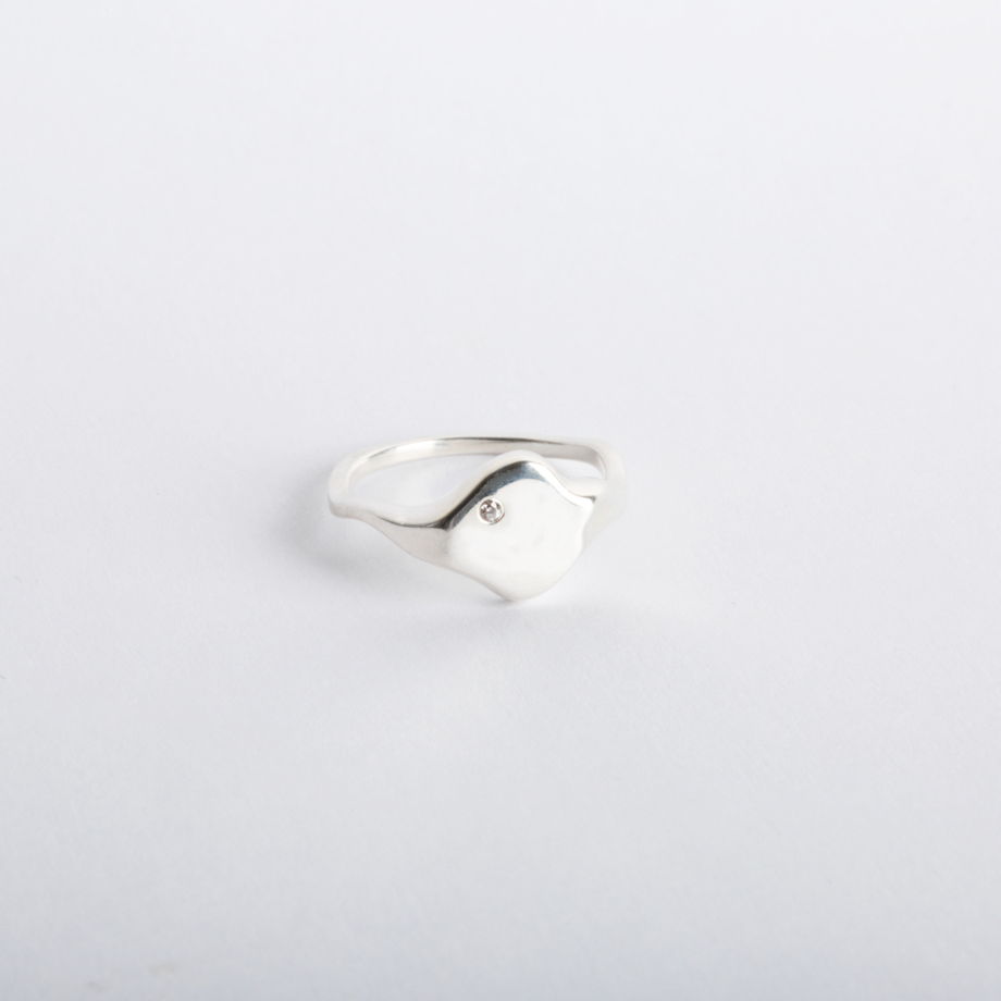 кольцо-печатка Reunion неправильной формы с искусственным бриллиантом