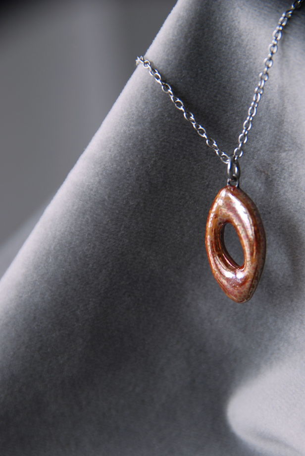 Буквы-буквицы керамические ручной работы В, О и V