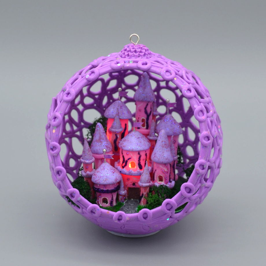 Ажурный шар с подсветкой "Розовый замок" (8 см, сиреневый)