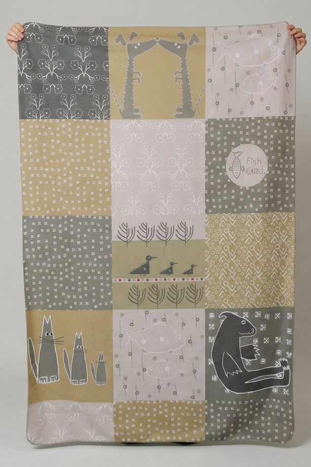 Двусторонний флисовый плед «Бежевый коллаж»  100х150 см для уютных вечеров