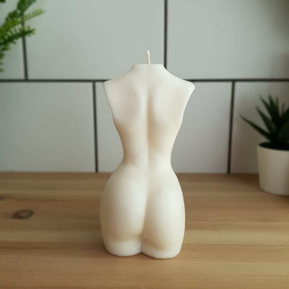 Свеча соевая "Женское тело" 15 см