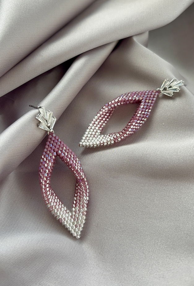 Серьги листики из бисера
