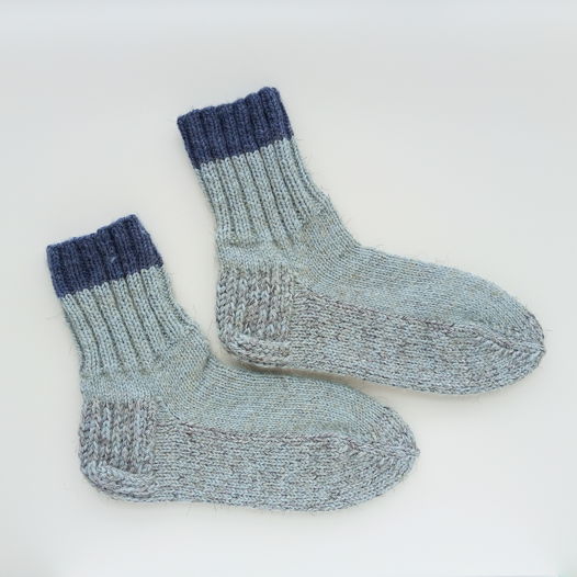 Мужские вязаные носки цвета талой воды с усиленным следом. Размер 40-42