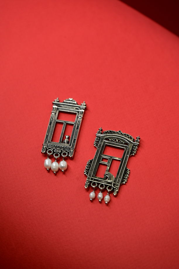 Брошь "Оконце" из мельхиора