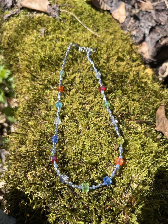 Чокер из гематита с вставками из стекла