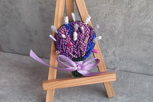 Брошь ручной работы из бисера "Букет лаванды"