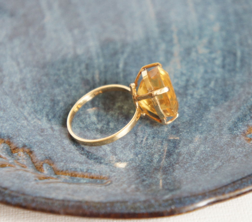 Кольцо золото желтый топаз Бразилия винтаж