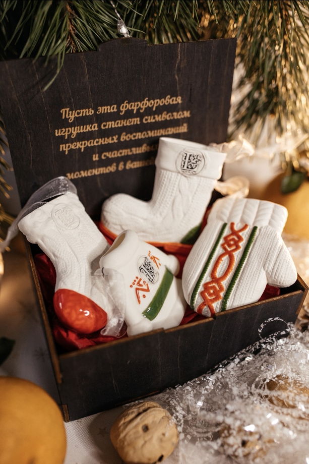 Варежка фарфоровый новогодняя игрушка