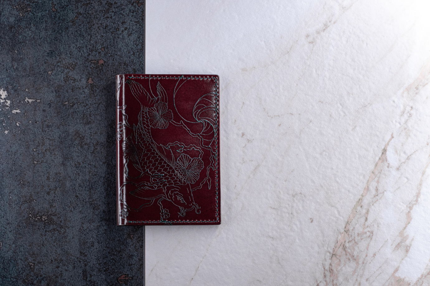 Кожаная обложка на паспорт "Bordo" (Натуральная кожа + Tattoo "Irezumi")