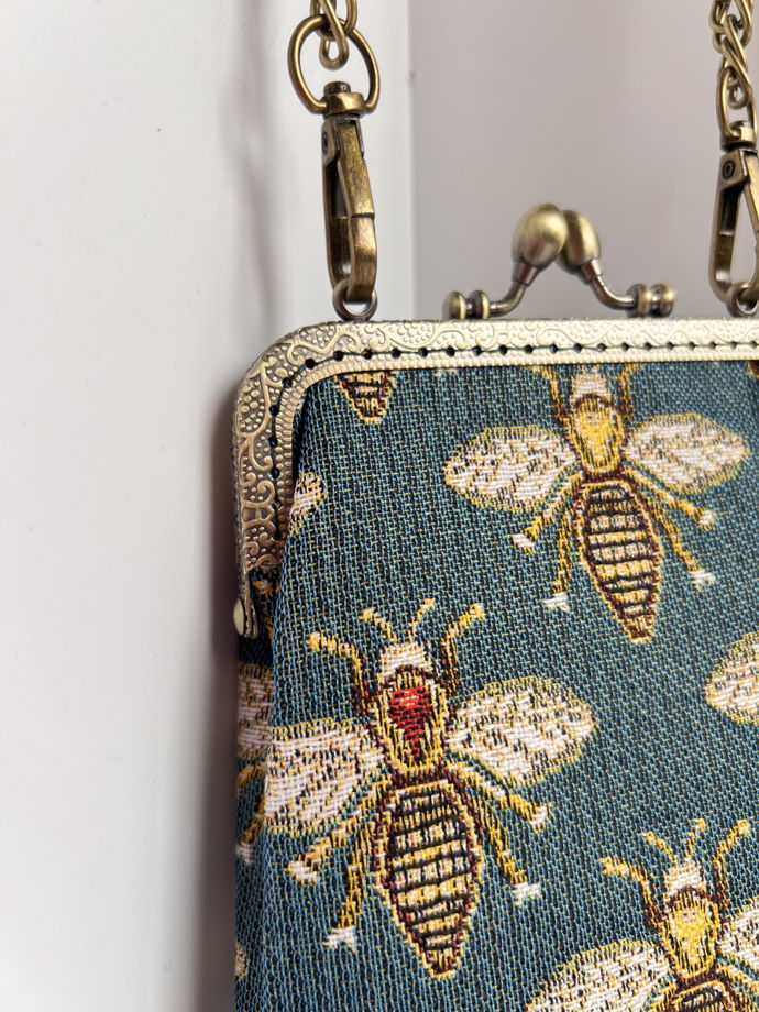 Маленькая сумочка Пчелы
