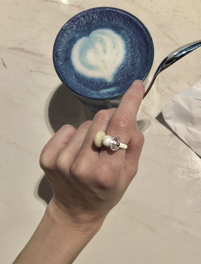 Кольцо со стеклом кахолонгом Hanami Dango