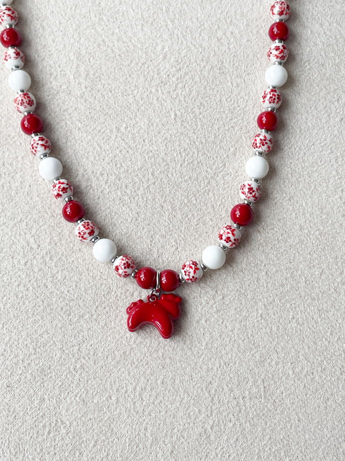 Колье с лошадкой в русском стиле