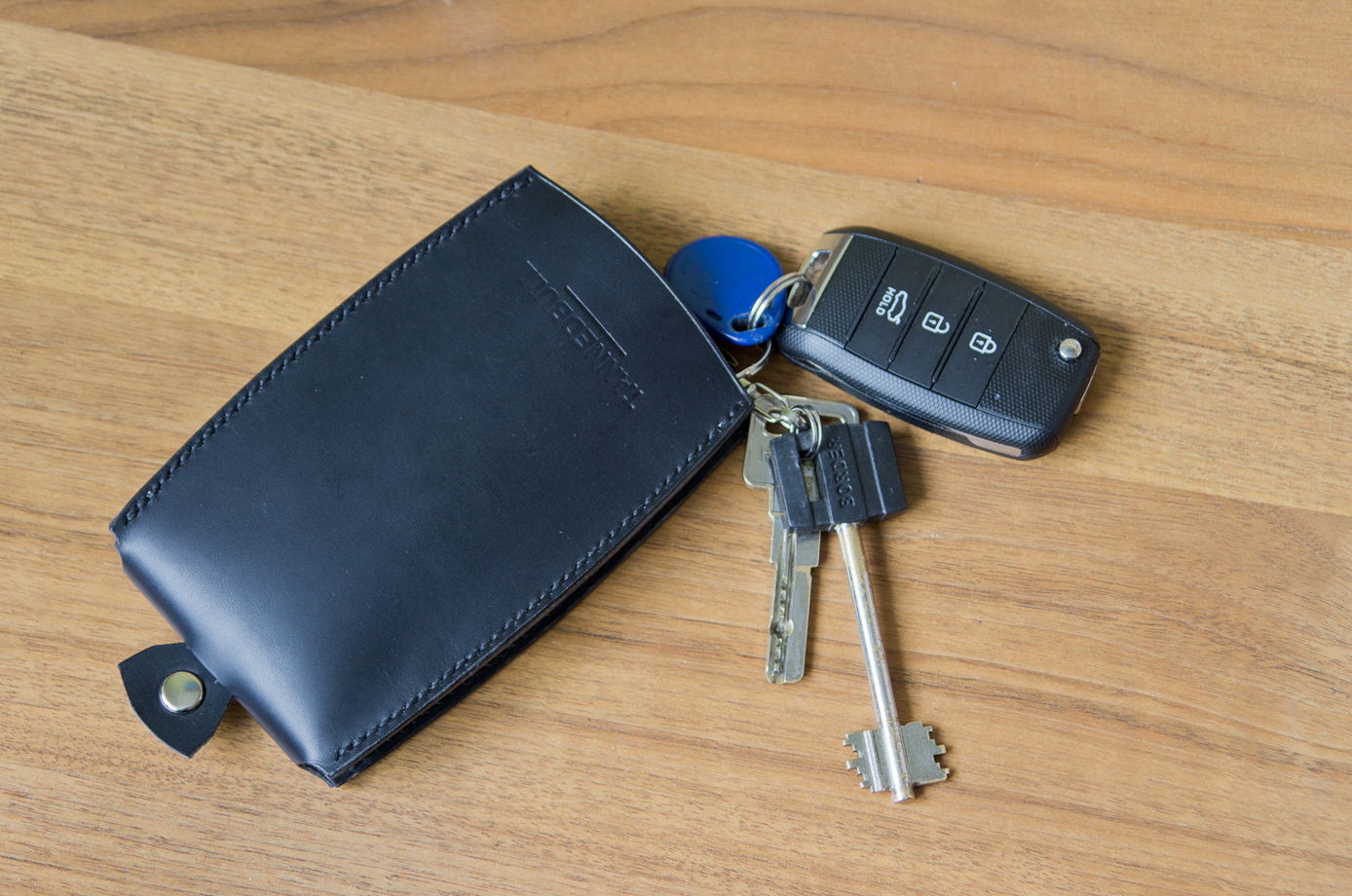 ключница из натуральной кожи BUTTERO - Черный