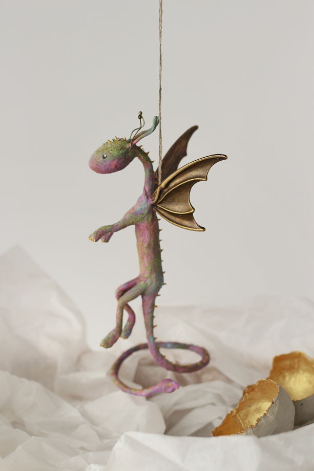 Декоративная, елочная Фарамант сказочный дракон