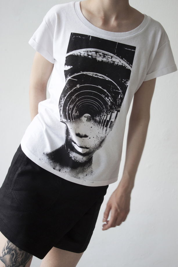 женская футболка прямого силуэта с принтом лабиринт