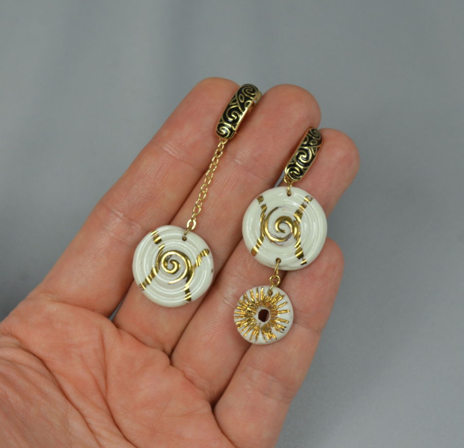 Серьги висюли с подвесками Азия-пончик (эмаль)