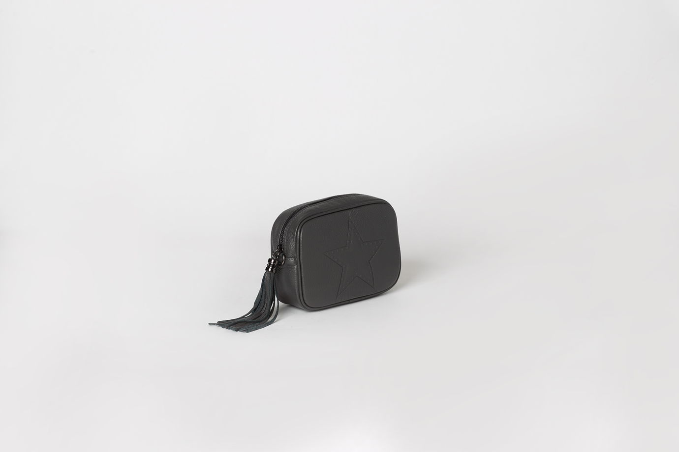 Кожаная маленькая сумка через плечо AMY leather mini cross body bag. В наличии в Москве