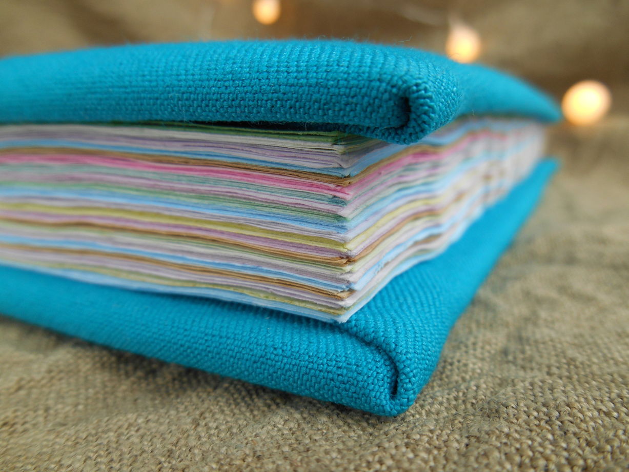 Тканевый блокнот формата а5 с разноцветными страницами