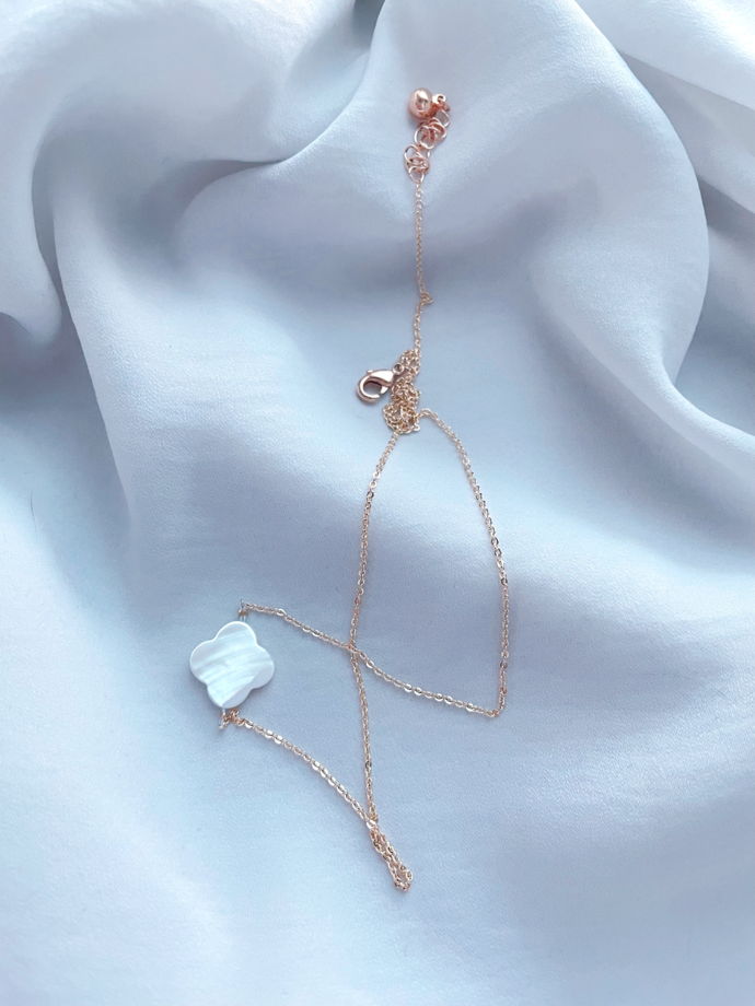 Счастливый перламутровый клевер