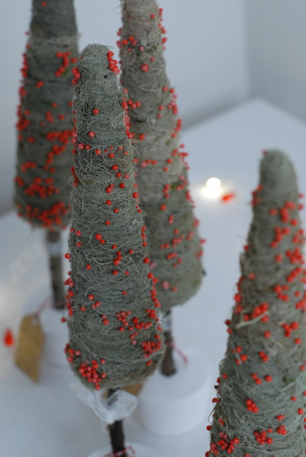 Новогодние елки из мха на подставке из гипса HAND MADE