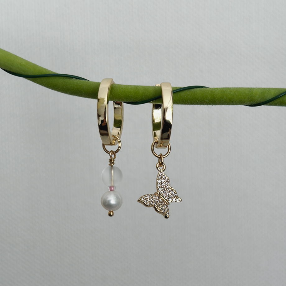 Серьги-кольца Nektar из латуни в позолоте со съемными подвесками в виде бабочки