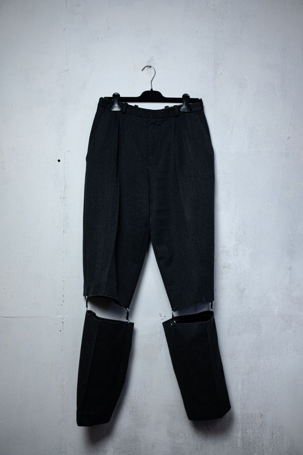 16 divided trousers (брюки с разрезами)