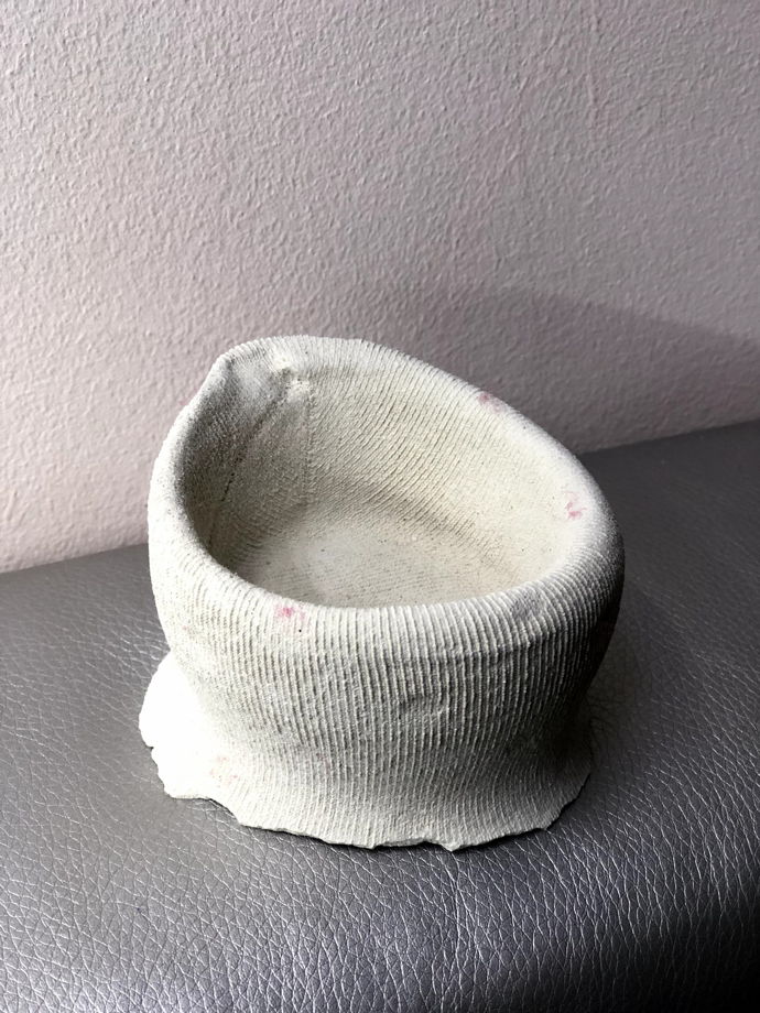 Подставка из бетона