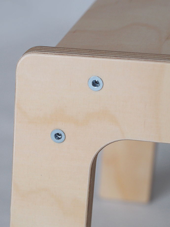 Комплект деревянной детской мебели стол и два стула Киддис