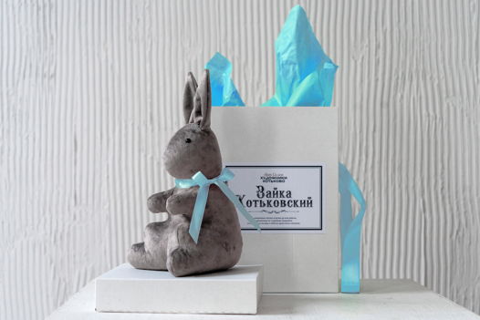 Зайка Хотьковский, серый с голубым бантиком - коллекционная игрушка по старинным выкройкам