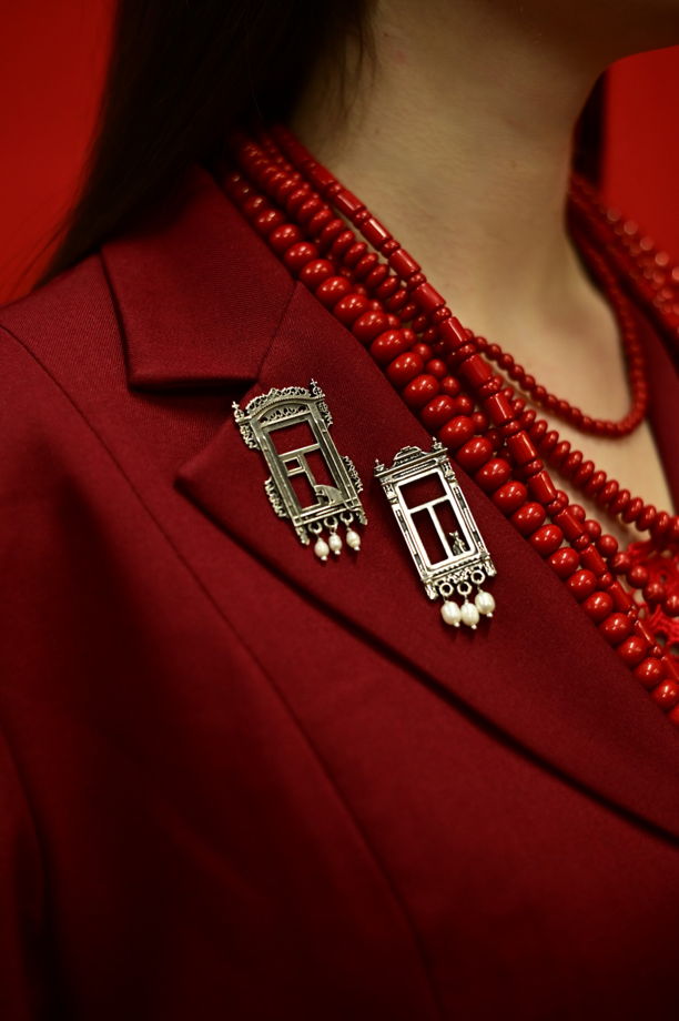 Брошь "Оконце" из мельхиора