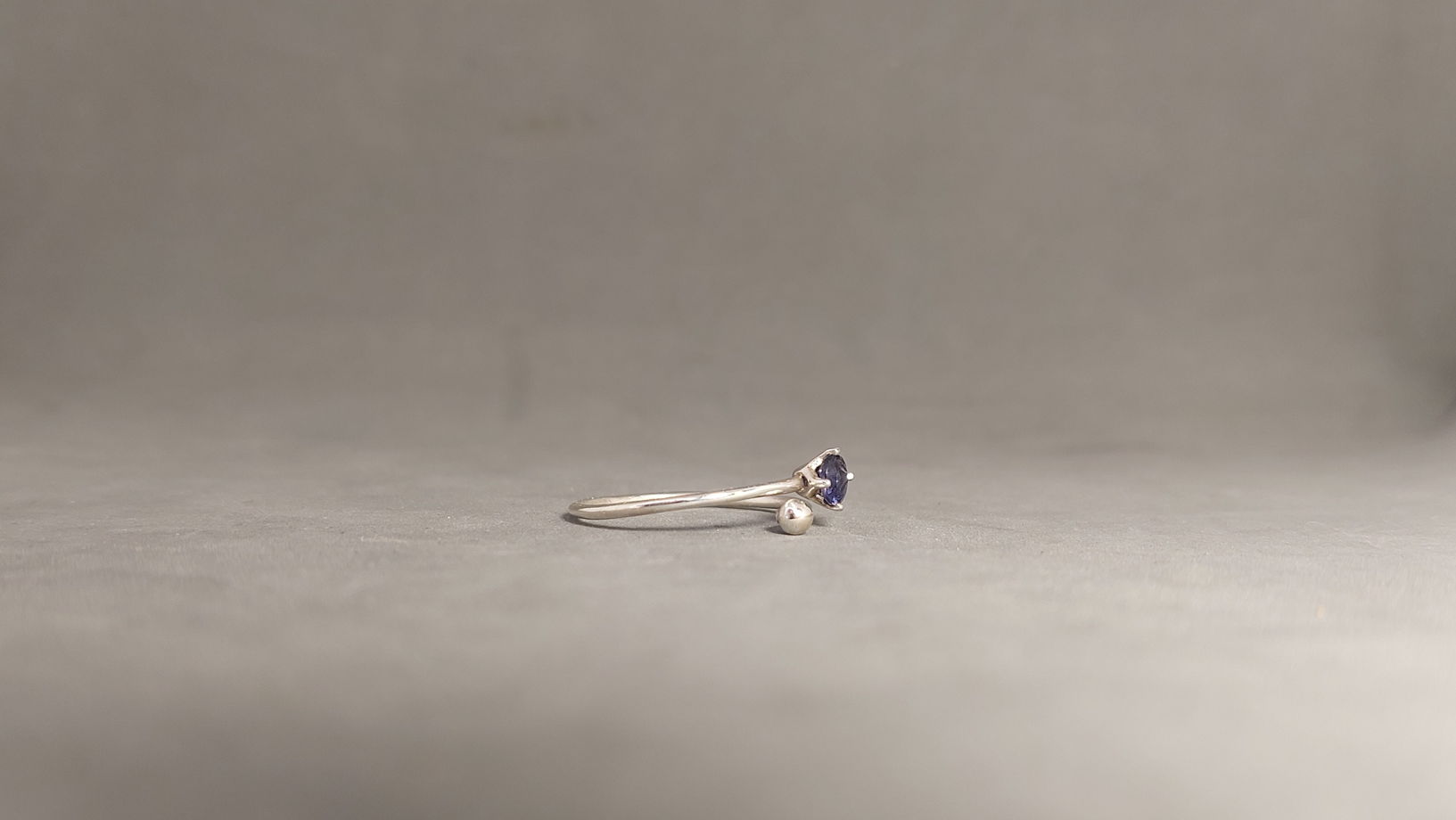 Кольцо с иолитом "Княгиня", серебро, размер 17 - 19,5