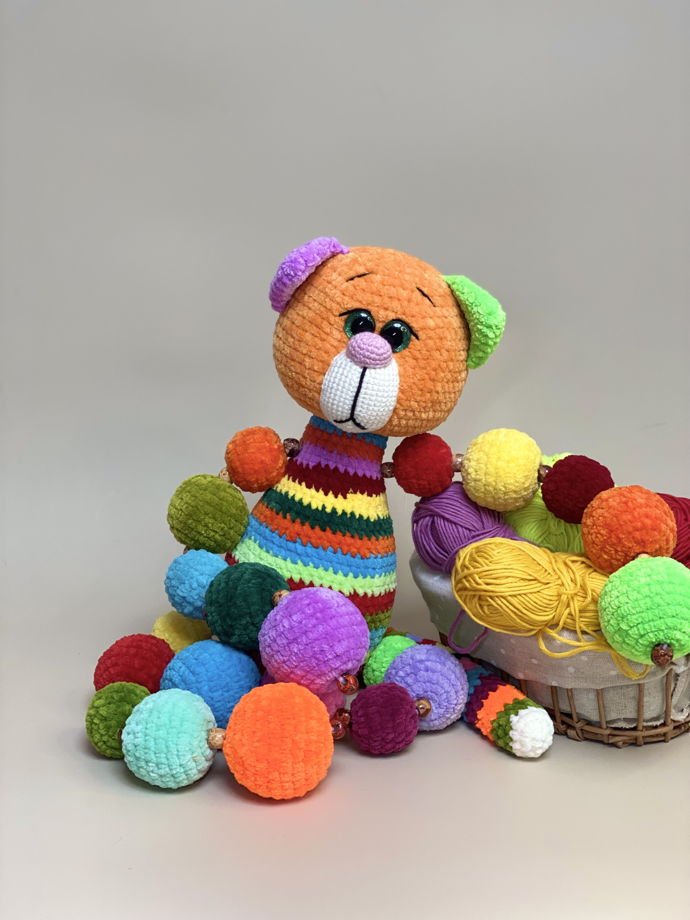 Вязаная игрушка вязаный полосатый кот