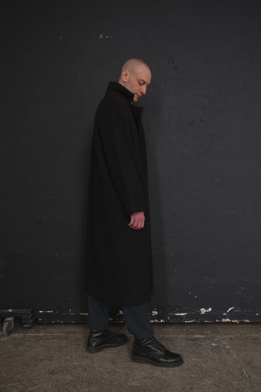 зимнее мужское длинное шерстяное пальто на подкладке "иссиня-черный"