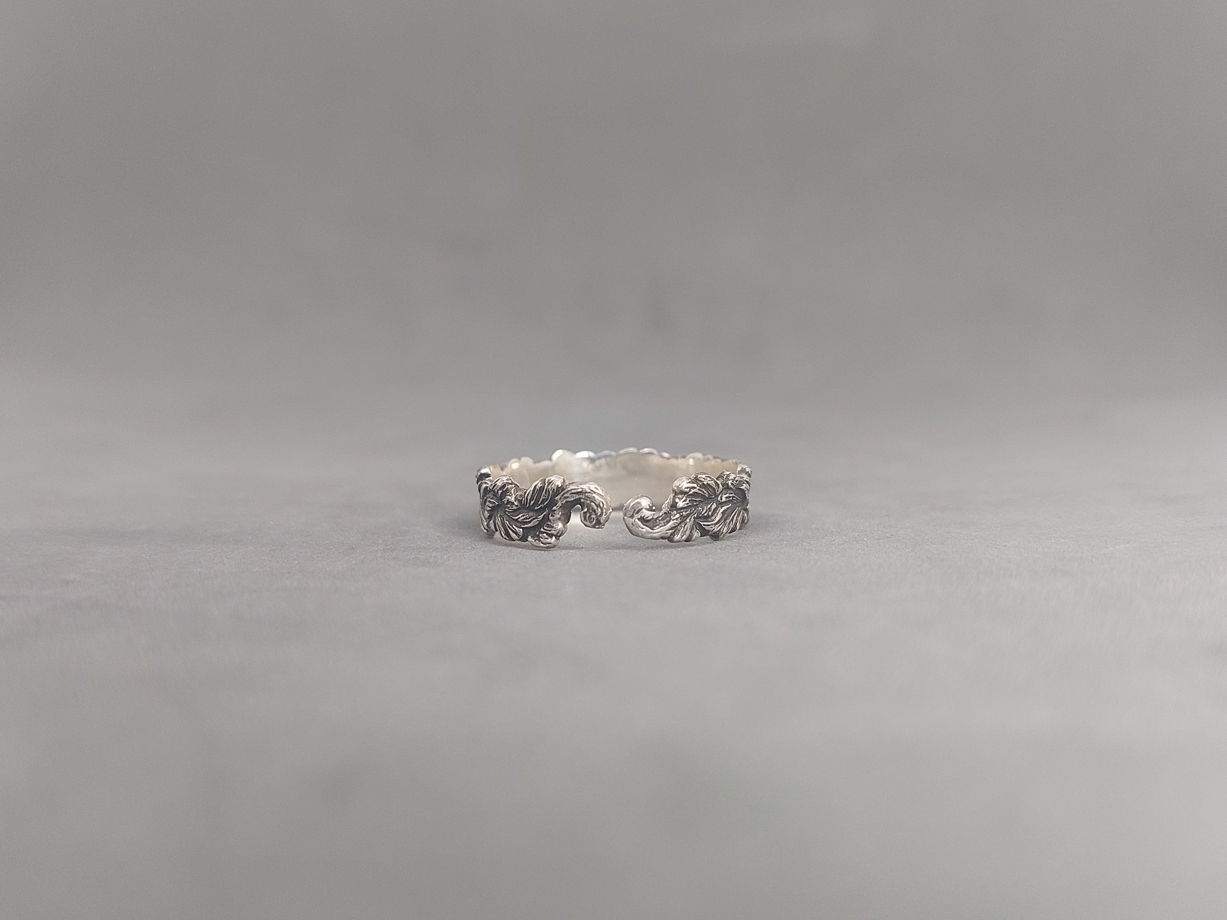 Серебряное кольцо "Бересклет", размер 15 - 18