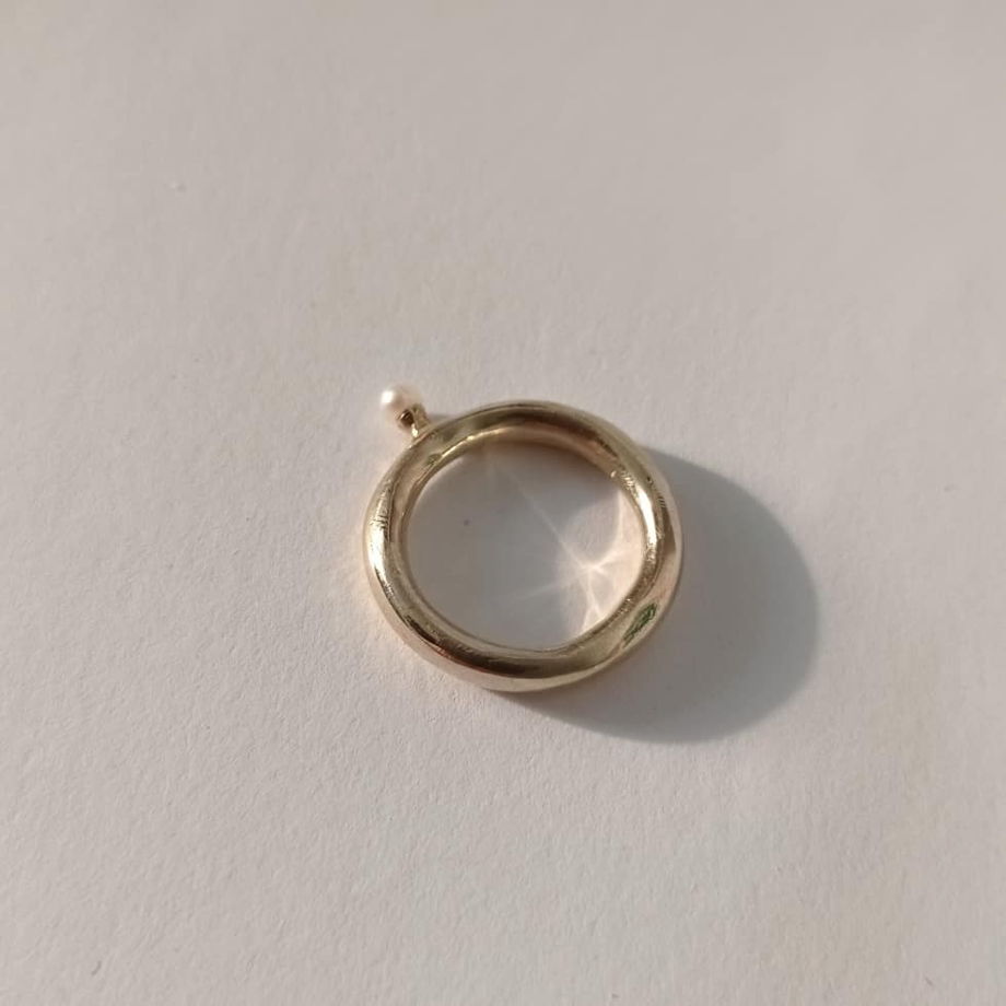 Латунное кольцо с жемчужиной