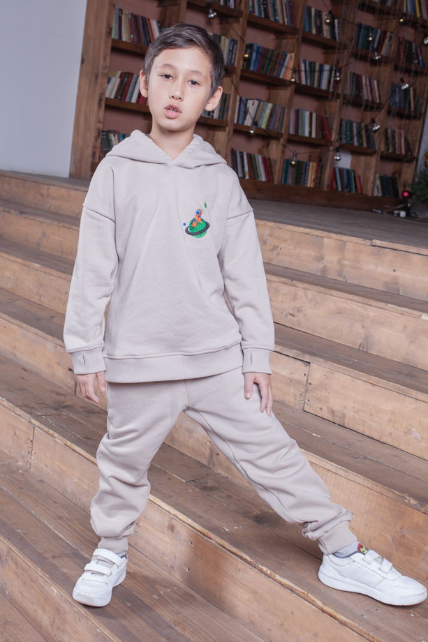 Детская толстовка оверсайз с капюшоном с вышивкой "космонавт" материал футер, 100% хлопок, цвет бежевый