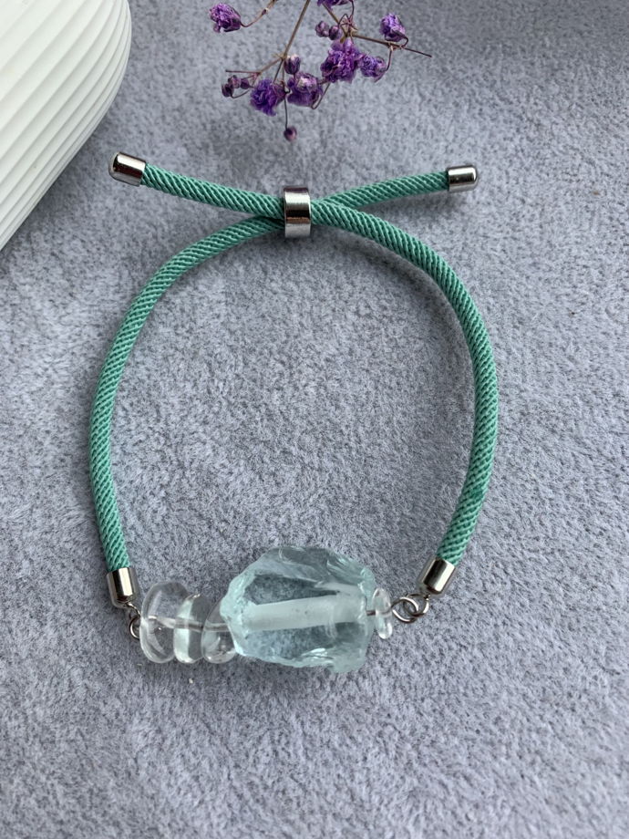 Комплект с аква кварцем и горным хрусталем «Ледяной цветок»