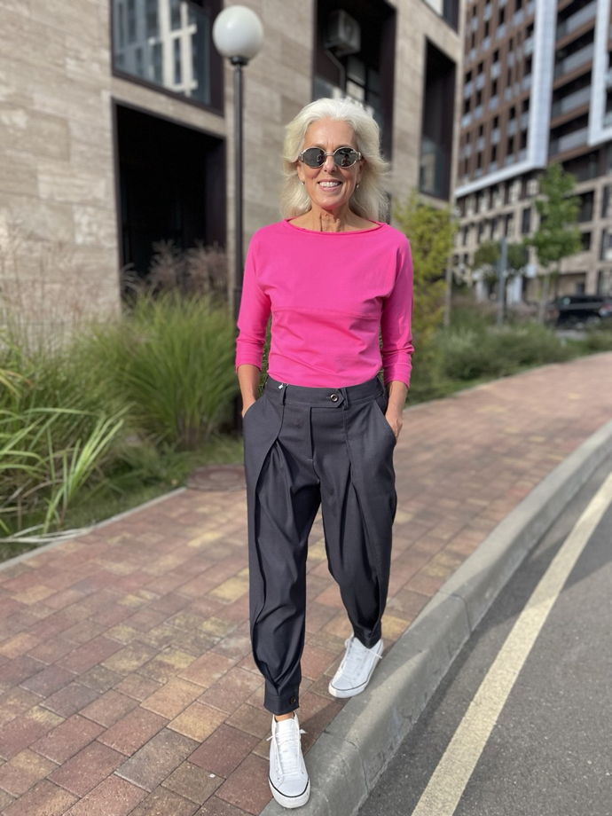 Женский лонгслив фуксия хлопковый укороченный облегающий