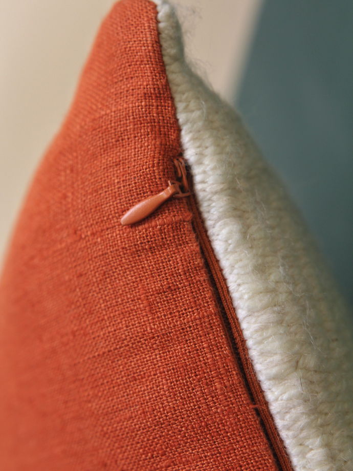 Декоративный тканный чехол на подушку с modern принтом от My.Cozy.
