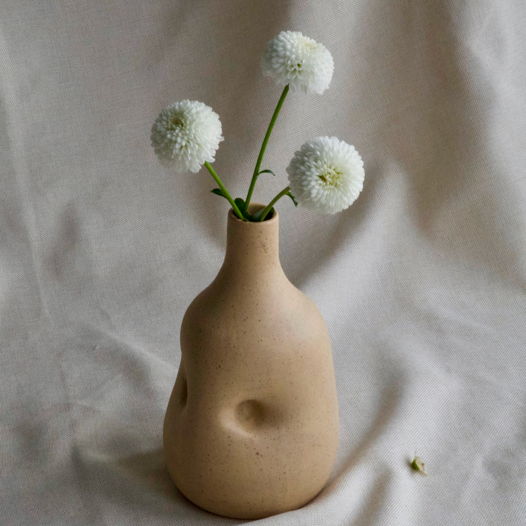 Ваза-бутылка бежевая ручной работы "Песок"