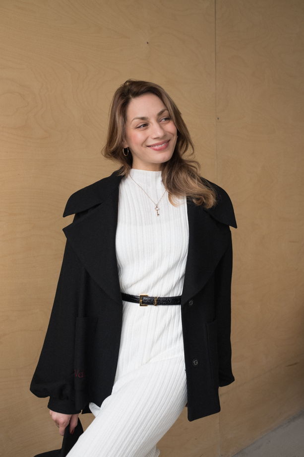 Фланелевое полупальто "МИА" черного цвета с вышивкой