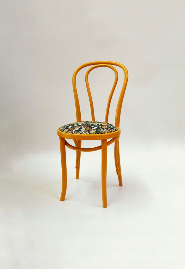 Венский стул, цветная эмаль, гобелен