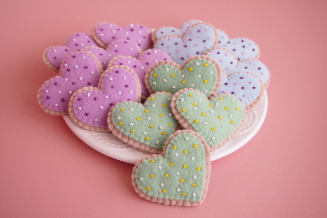 Игрушечная еда: печенье из фетра Весенние сердечки