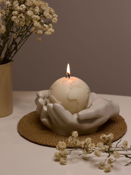 НАБОР подставка гипсовая "Руки" + свеча интерьерная из оливкового воска "Мир"