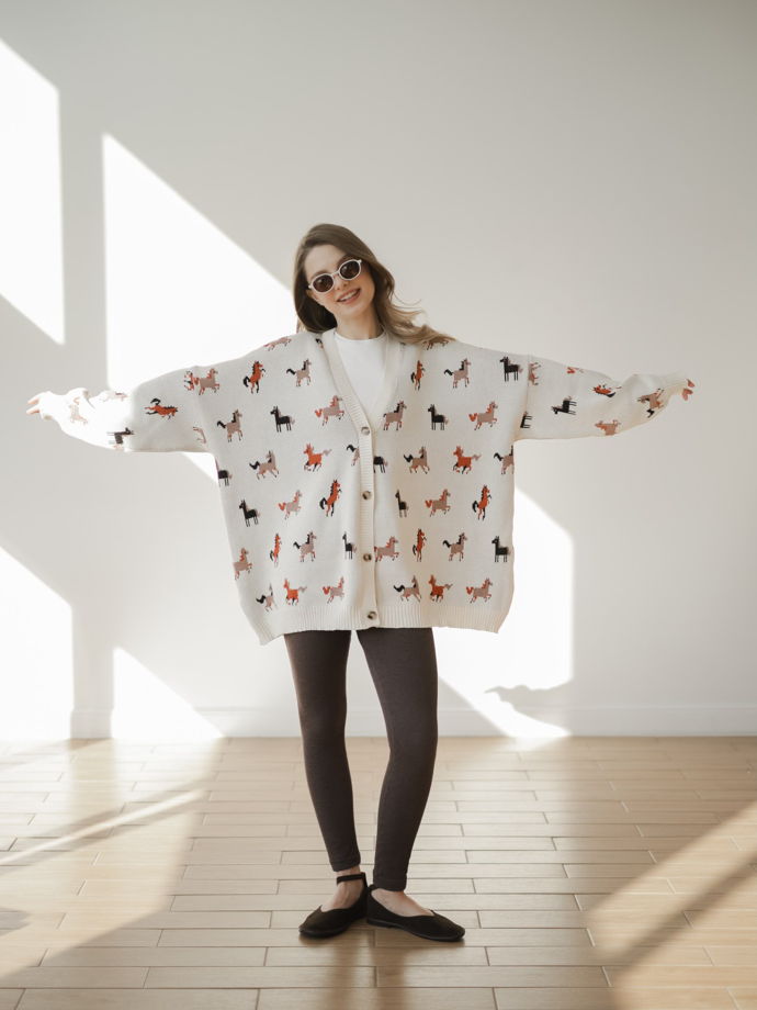 Кардиган с лошадками